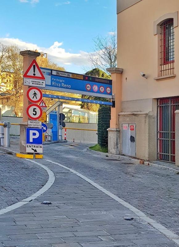 And La Piazzetta Della Pioggia Bolonha